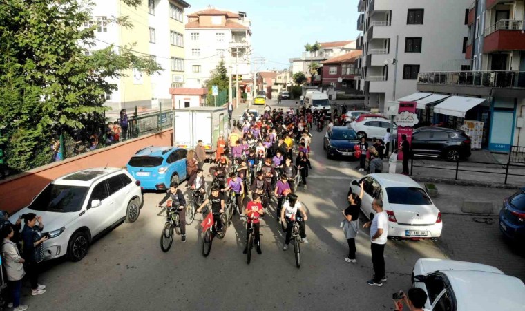 İFA Ortaokulundan bisikletli 100. yıl kutlaması