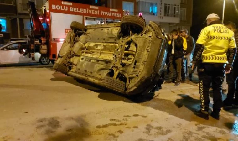 İki araca çarpıp yan yatan otomobilin alkollü sürücüsü: El frenini çekin, araba kaymasın