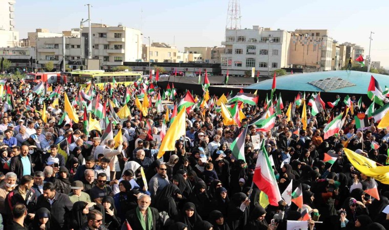 İranda on binlerce kişiden İsrail protestosu