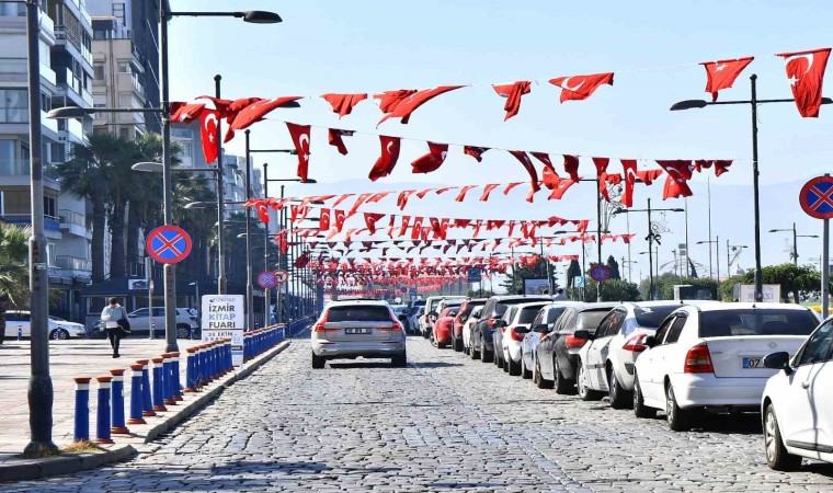 İzmir Cumhuriyetin 100üncü yıl kutlamalarına hazırlanıyor