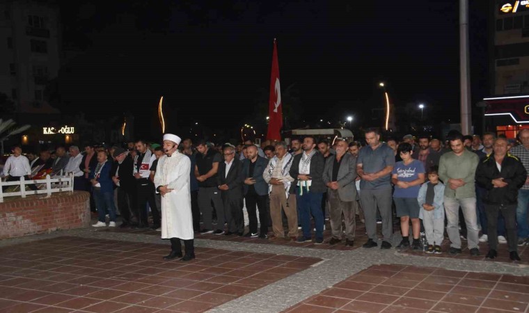 İzmirde Soykırıma Hayır, Filistine Destek, Siyonizme Lanet mitingi