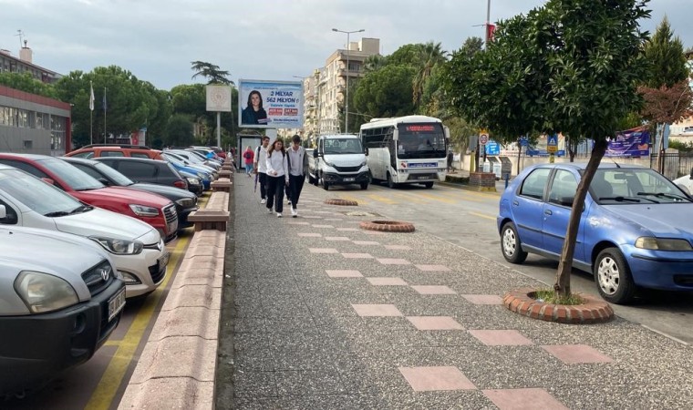 İzmirde yaşanan deprem Aydında da hissedildi