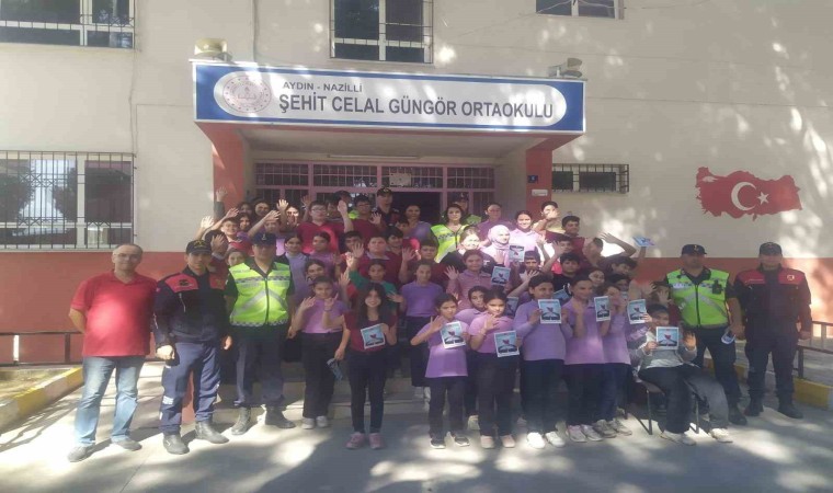 Jandarma ekipleri emniyet kemerinin önemini anlattı