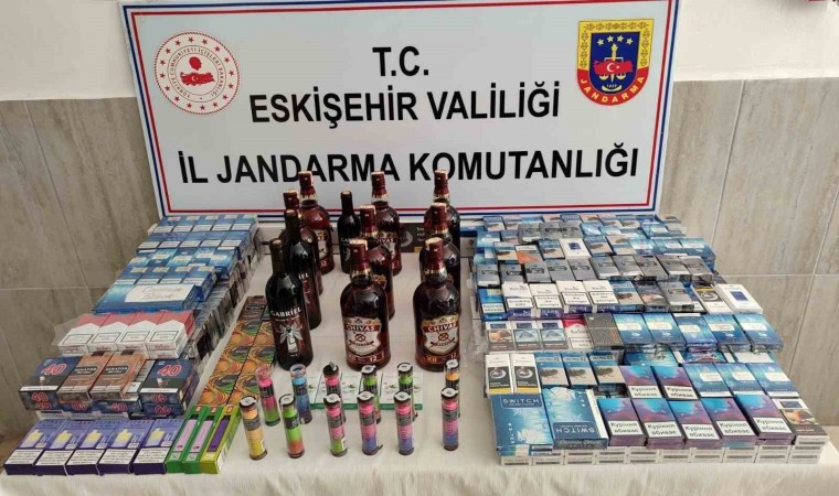 Jandarma tarafından kaçak sigara ve alkol operasyonu düzenlendi