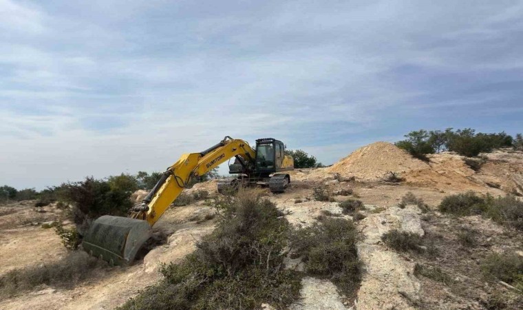 Kaçak kazı yapan 2 kişi suçüstü yakalandı