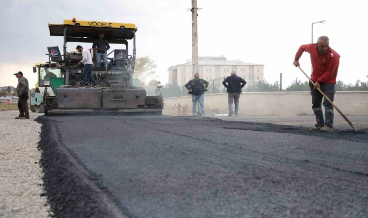 Kars Belediyesi yol çalışmalarını hızlandırdı