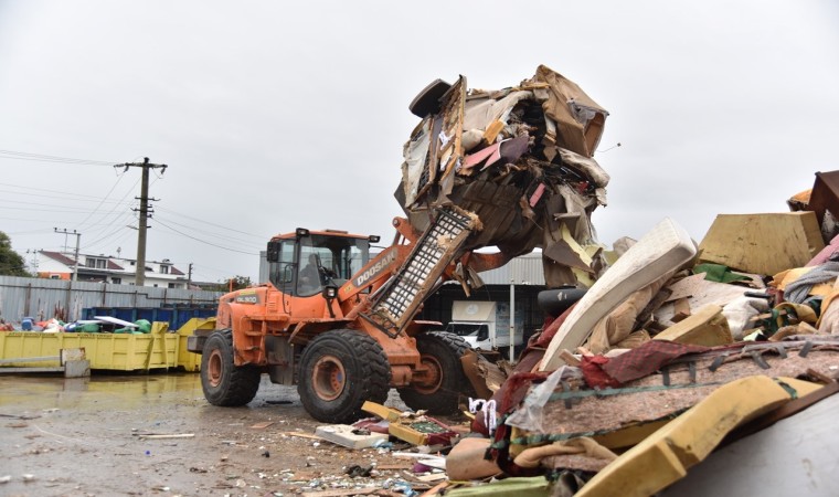 Kartepede bir ayda 50 ton atık toplandı