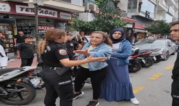 Kasksız yakalanan motosikletli kadın, polisleri çileden çıkardı