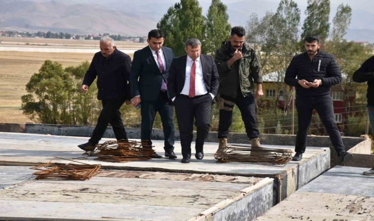 Kaymakam Çimşit okul inşaatlarını inceledi