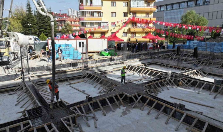 Keçiörende Atatürk 100. Yıl Kapalı Spor Salonunun temeli atıldı