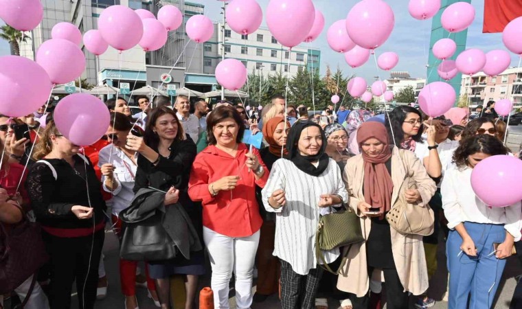 Kepezde kanser farkındalığı için gökyüzüne pembe balon bırakıldı