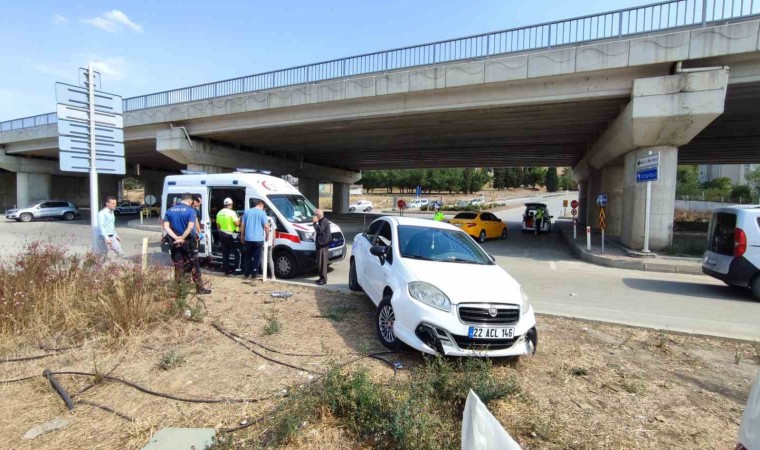 Keşanda otomobil ticari taksi ile çarpıştı: 1 yaralı