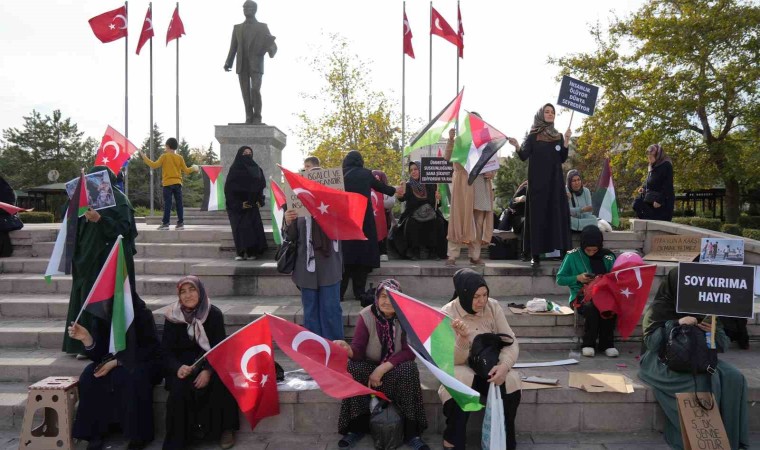 Kırıkkaleli kadınlar, Filistine destek için oturma eylemi yaptı