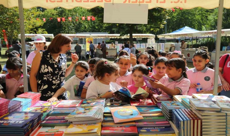 Kitap Kafelerden, Efeler Kitap Günlerine