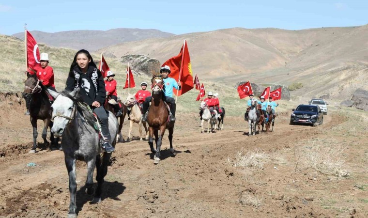 Kökbörü Türkiye Şampiyonasının ilki Ercişte düzenlendi