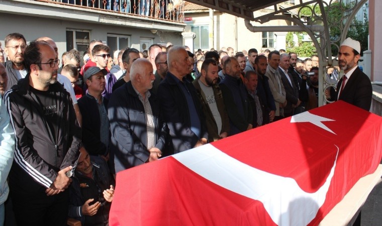 Kömür ocağında meydana gelen göçükte hayatını kaybeden madenci toprağa verildi