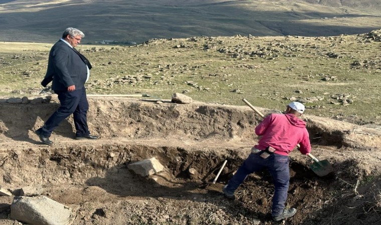 Körzüt Kalesinde Urartulara ait kitabe ve tapınak bulundu