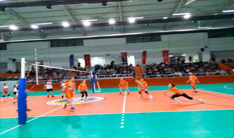 Köyceğizde Voleybol Cumhuriyet Kupası sahibini buldu