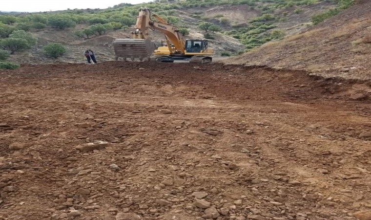 Kulpta heyelan sonrası temizlik çalışmaları devam ediyor