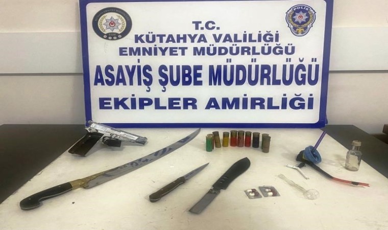 Kütahyada bir iş yerinde uyuşturucu ele geçirildi