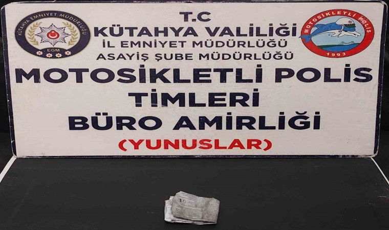 Kütahyada Yunus Timlerince bir araçta uyuşturucu ele geçirildi