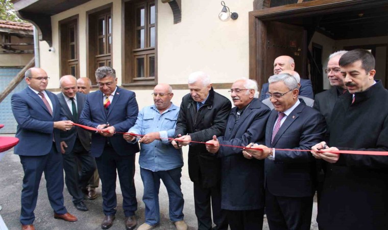 Kütahyalı merhum sanatçısı Ahmet Yakupoğlunun doğduğu ev restore ettirilerek müzeye dönüştürüldü