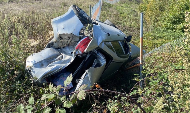 Kuzey Marmara Otoyolunda kontrolden çıkan araç takla attı