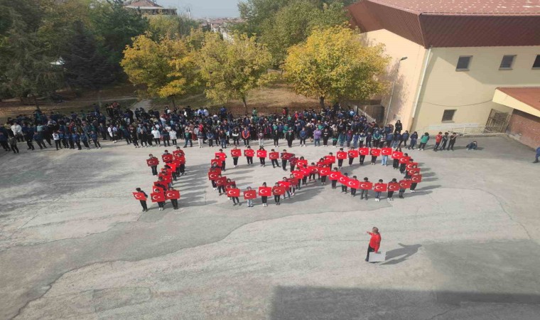 Malatyada öğrencilerden Cumhuriyetin 100. yılına özel koreografi