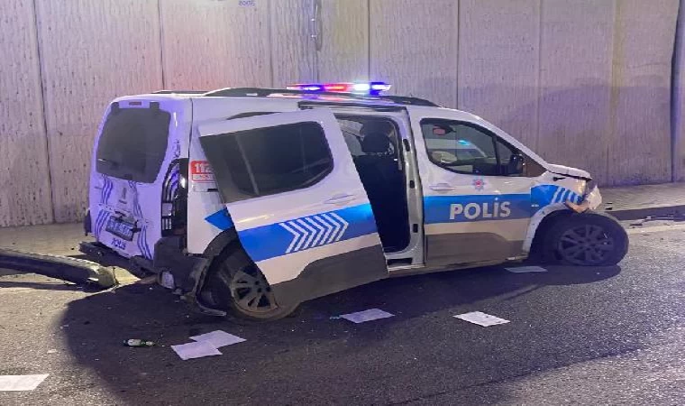 Maltepe’de hafriyat kamyonu polis aracına çarpıp kaçtı: 2 polis yaralı