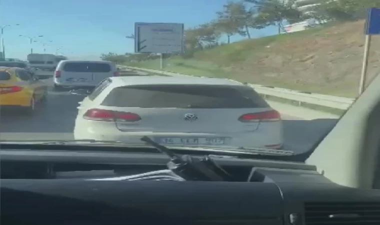 Maltepe’de otomobiliyle makas atan sürücü kazaya davetiye çıkardı 