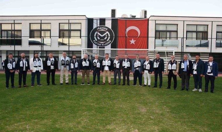 Manisa FK yeni yönetimini tanıttı