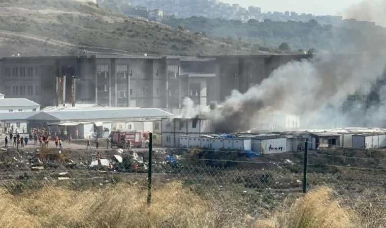 Marmara Üniversitesi’nin Maltepe yerleşkesinde yangın