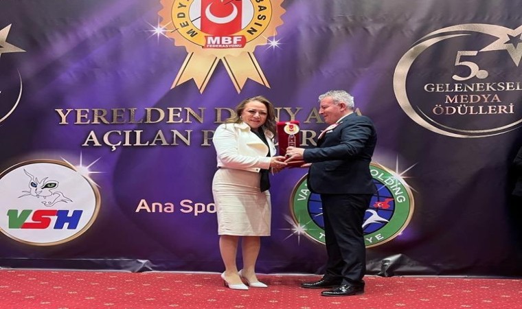 Medya Basın Federasyonundan Prof. Dr. Karabuluta ödül