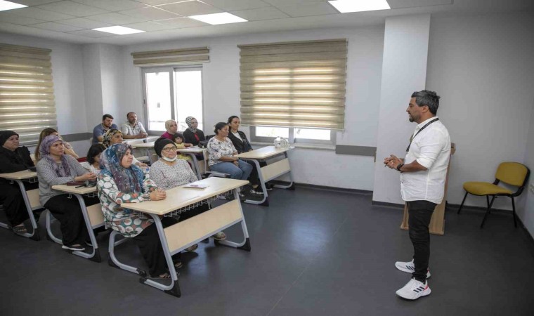 Mersin Büyükşehir Belediyesi LGS kurs merkezleri aileleri bilgilendirdi