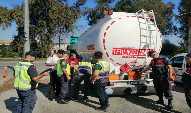 Mersinde ağır tonajlı araçlar denetlendi