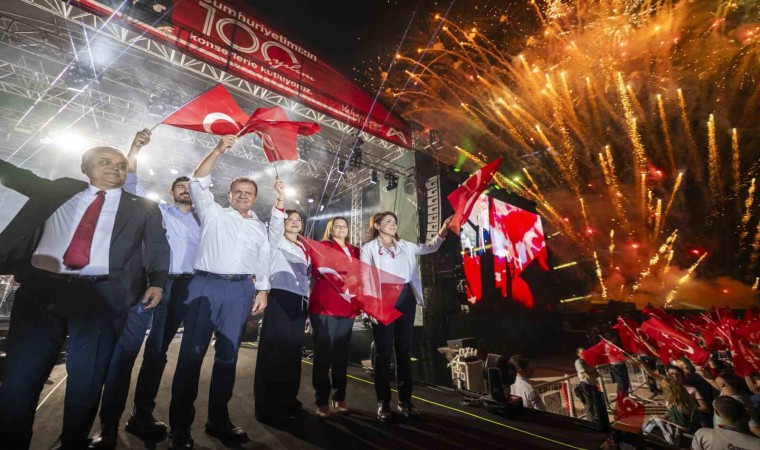 Mersinde Cumhuriyetin 100. yıl coşkusu yaşandı