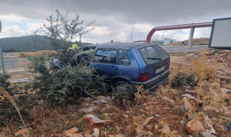 Milasta korkutan kaza: Otomobil altında kalarak yaralandı