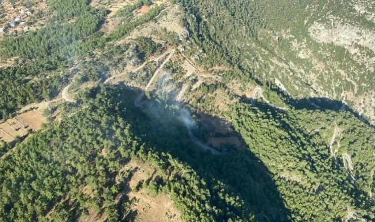 Muğla’da bungalovda çıkan yangın, ormana da sıçradı (2)