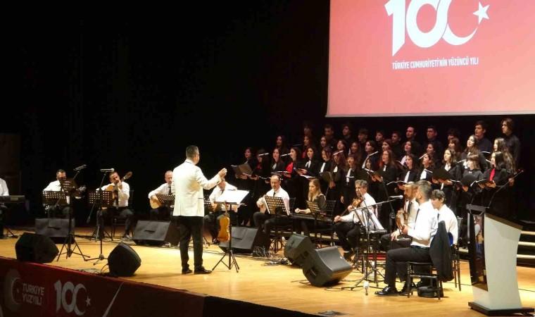 Muğlada Cumhuriyetin Sesi isimli konser ve film gösterimi düzenlendi