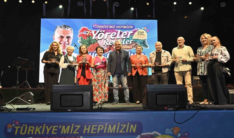 Muratpaşanın, Yöreler Renkler Festivali sona erdi