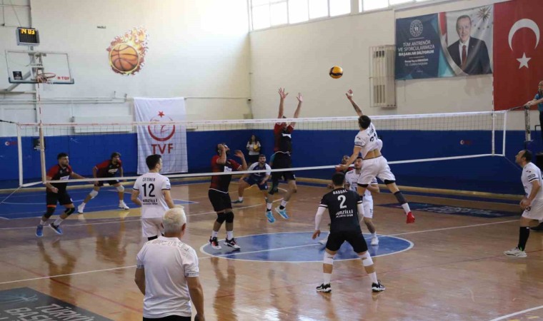 Nazilli Belediyespor, voleybolda Göceki mağlup etti