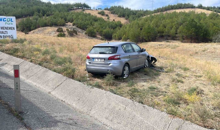 Otomobil şarampole devrildi: 1i bebek, 5 yaralı