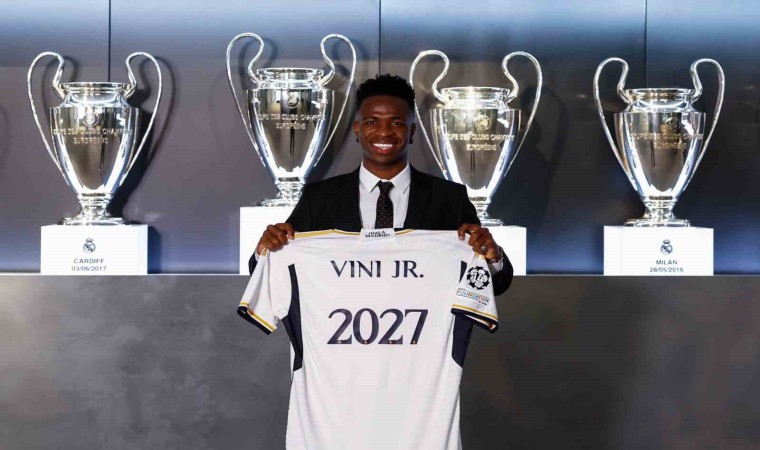 Real Madrid, Vinicius Juniorın sözleşmesini uzattı