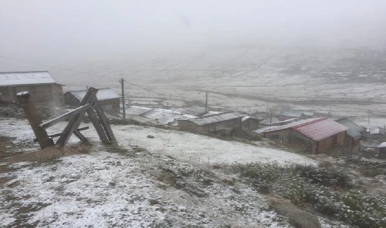 Rize’nin yüksek kesimleri beyaza büründü