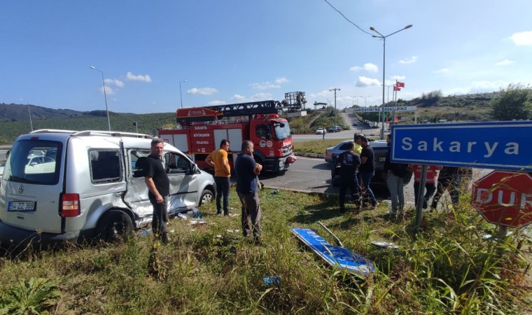 Sakaryada duble yolda kaza: 7 yaralı