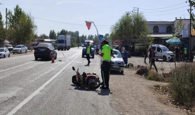 Seydikemerde otomobil ile motosiklet çarpıştı: 1 ölü