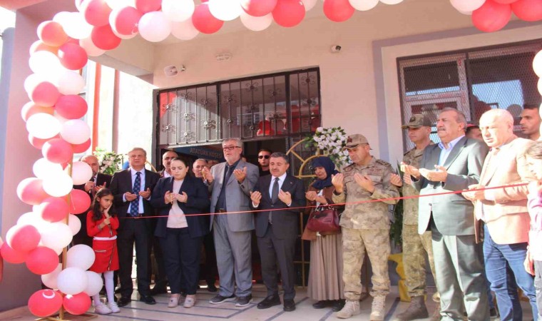 Şırnakta şehit asker adına yapılan okul doğum gününde açıldı