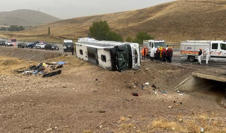 Sivas’ta 7 kişinin öldüğü kazada yaralanan 40 kişiden 28’i taburcu oldu