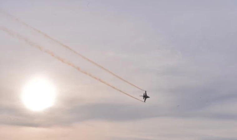 SoloTürk’ten Adana’da gösteri uçuşu