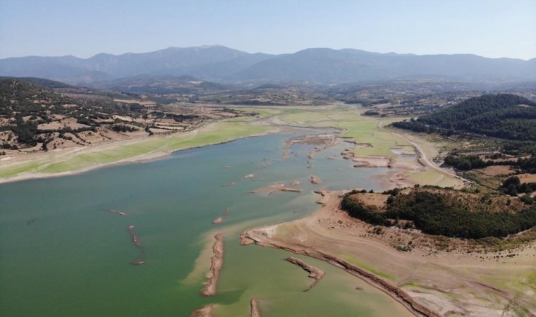 Su seviyesi yüzde 8lere düşen Bayramiç Barajı, tarımsal sulamaya kapanacak